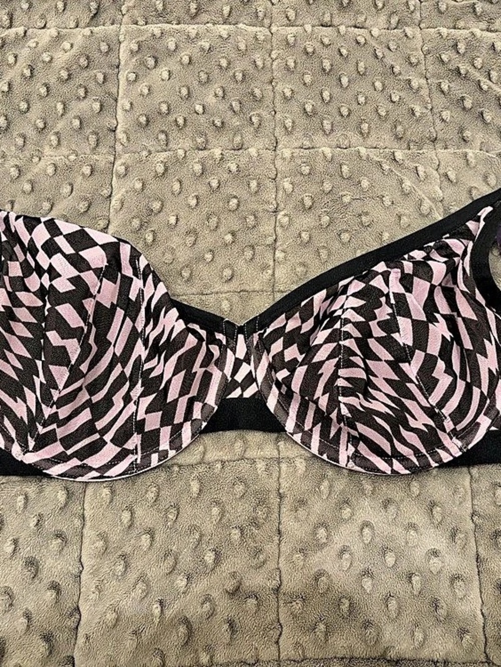 Cacique The Seriously Sexy Collection Unlined T-Shirt Bra Pink & Black, 38DDD